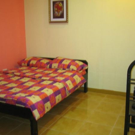 Favila Transient Rooms Pasay Zewnętrze zdjęcie